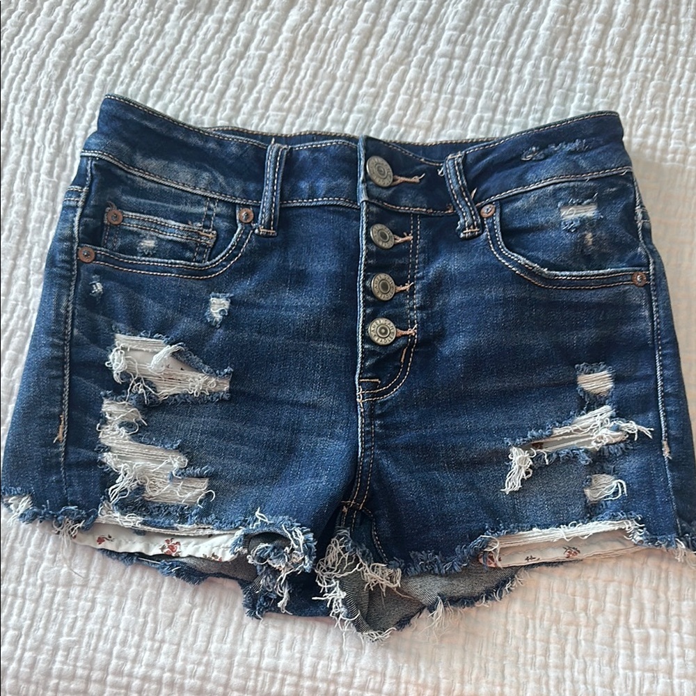 American Eagle High Rise Shorts Size 4 Buttons Flower pockets